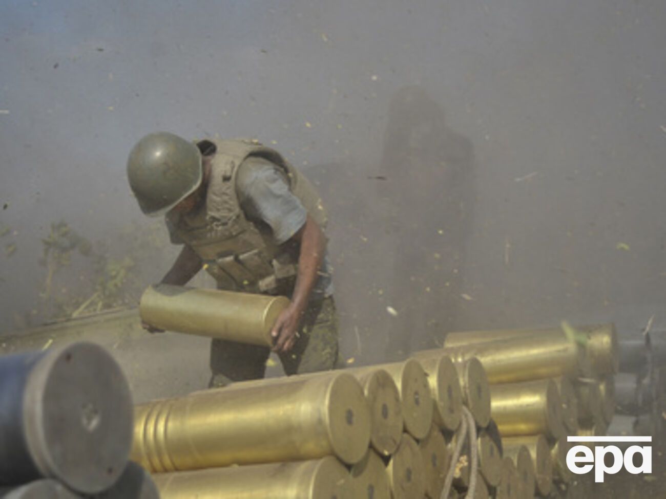 Военные укрепляют позиции после перегруппировки