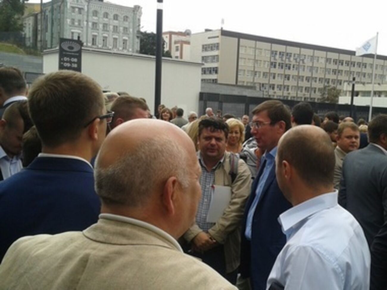 Сегодня проходит второй этап съезда Блока Порошенко