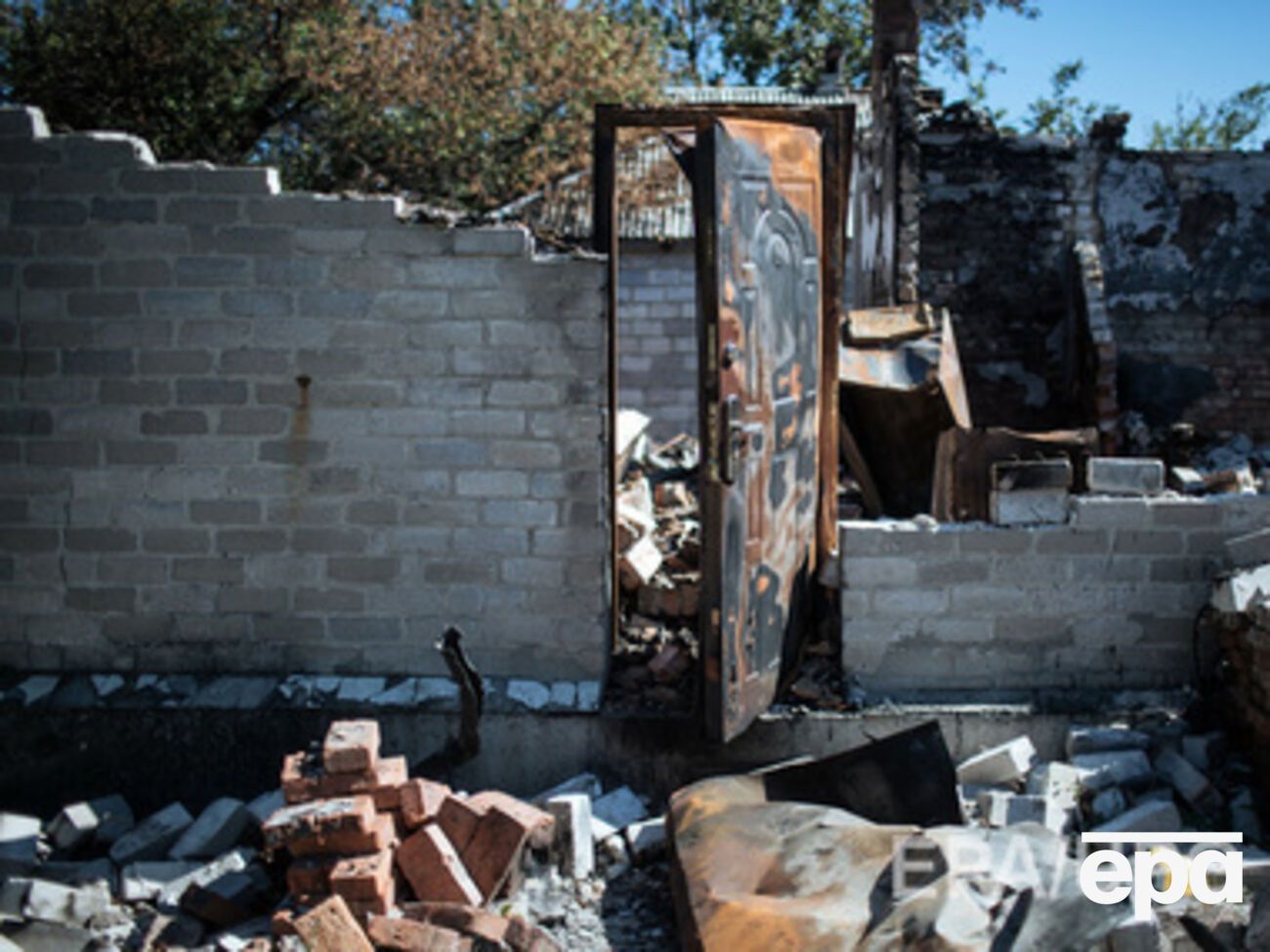 Боевики ведут огонь по жилым кварталам городов Донбасса