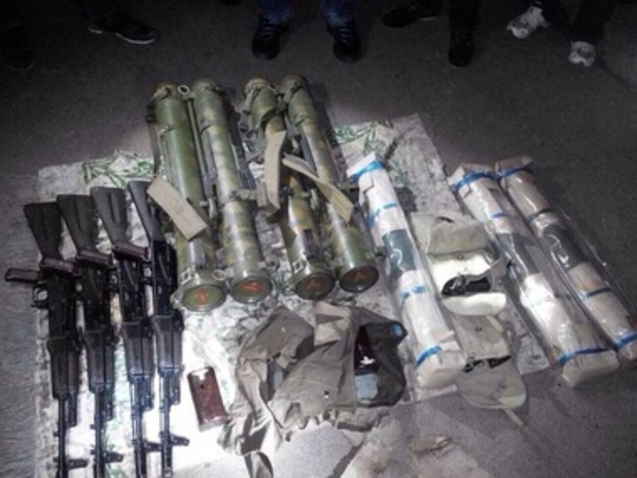 СБУ изъяла у задержанных большое количество оружия