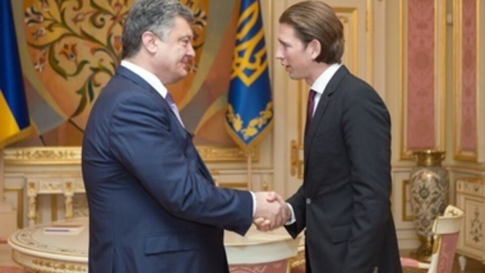 Глава МИД Австрии провел переговоры с Порошенко