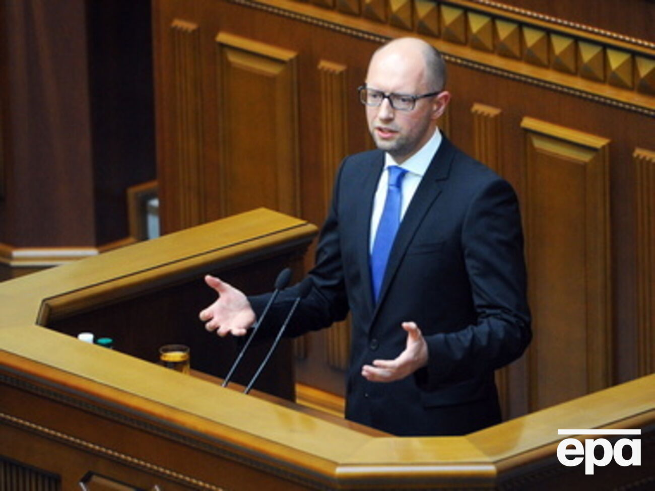 Яценюк требует принять правительственный законопроект о налоговой реформе в ближайшее время