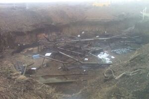 Около 300 российских пленных, которых обстреляла авиация РФ, были заперты в коровнике