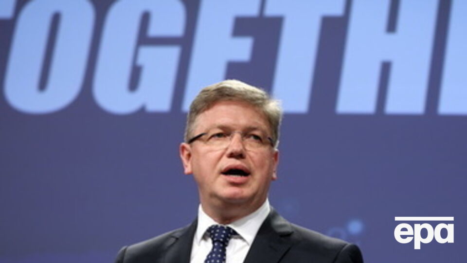 Фюле призвал Россию к нормальному диалогу с соседями