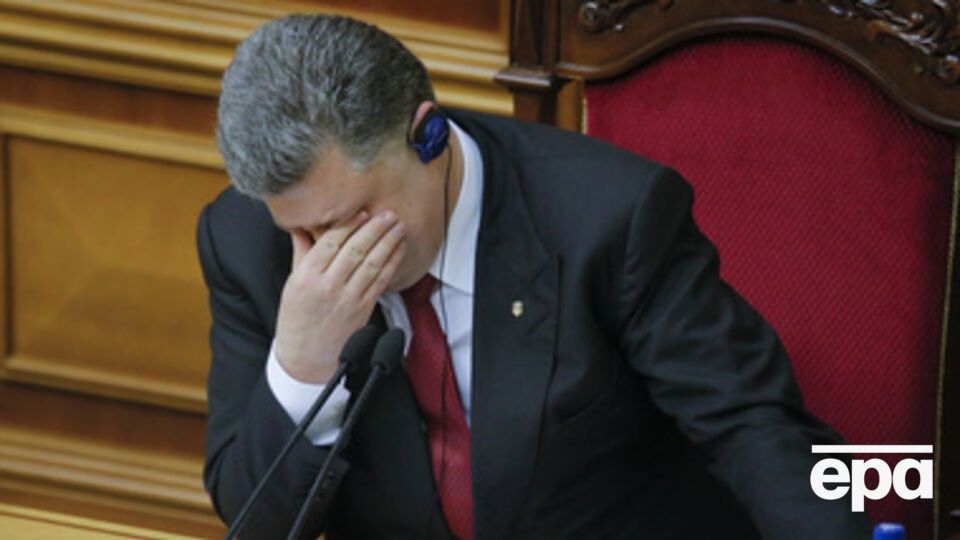 Порошенко заявил, что уничтожено 60% боеспособной военной техники сил АТО, пишет INSIDER