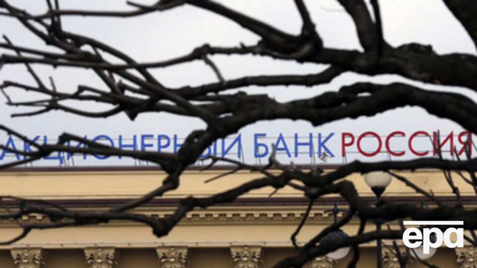 На фоне санкций показатели российских банков упали