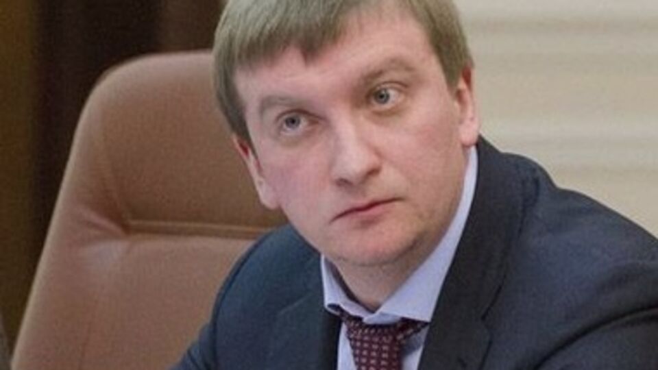 Петренко заявил, что террористов финансировать не будут