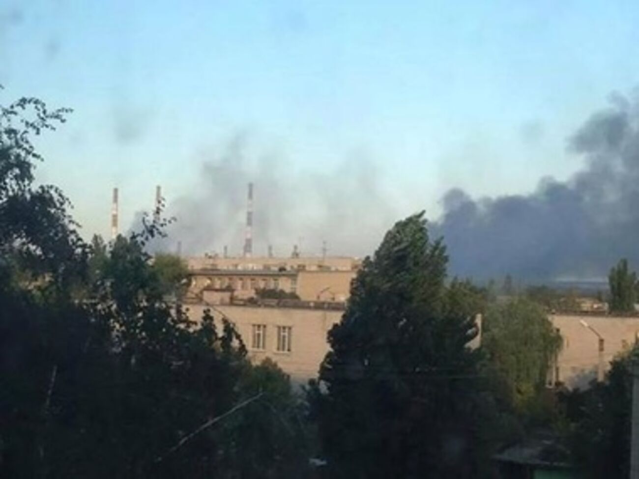 Пожар на ТЭС продолжается