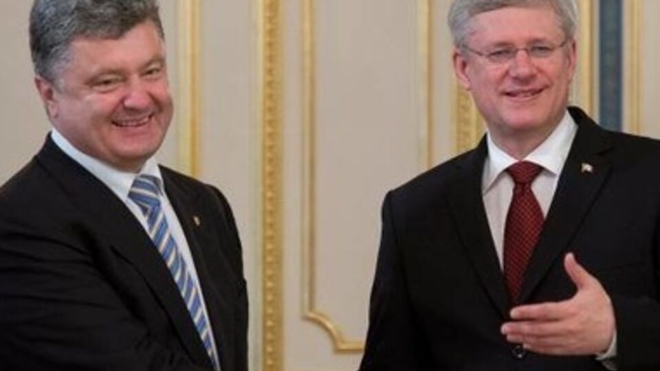 Порошенко поблагодарил Канаду за предоставление кредита в размере 200 млн долл.