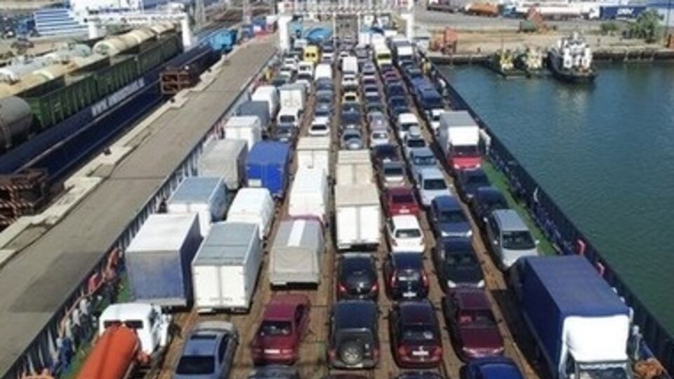 Переправе в Керчи грозит транспортный коллапс
