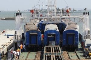 Движение на переправе встало