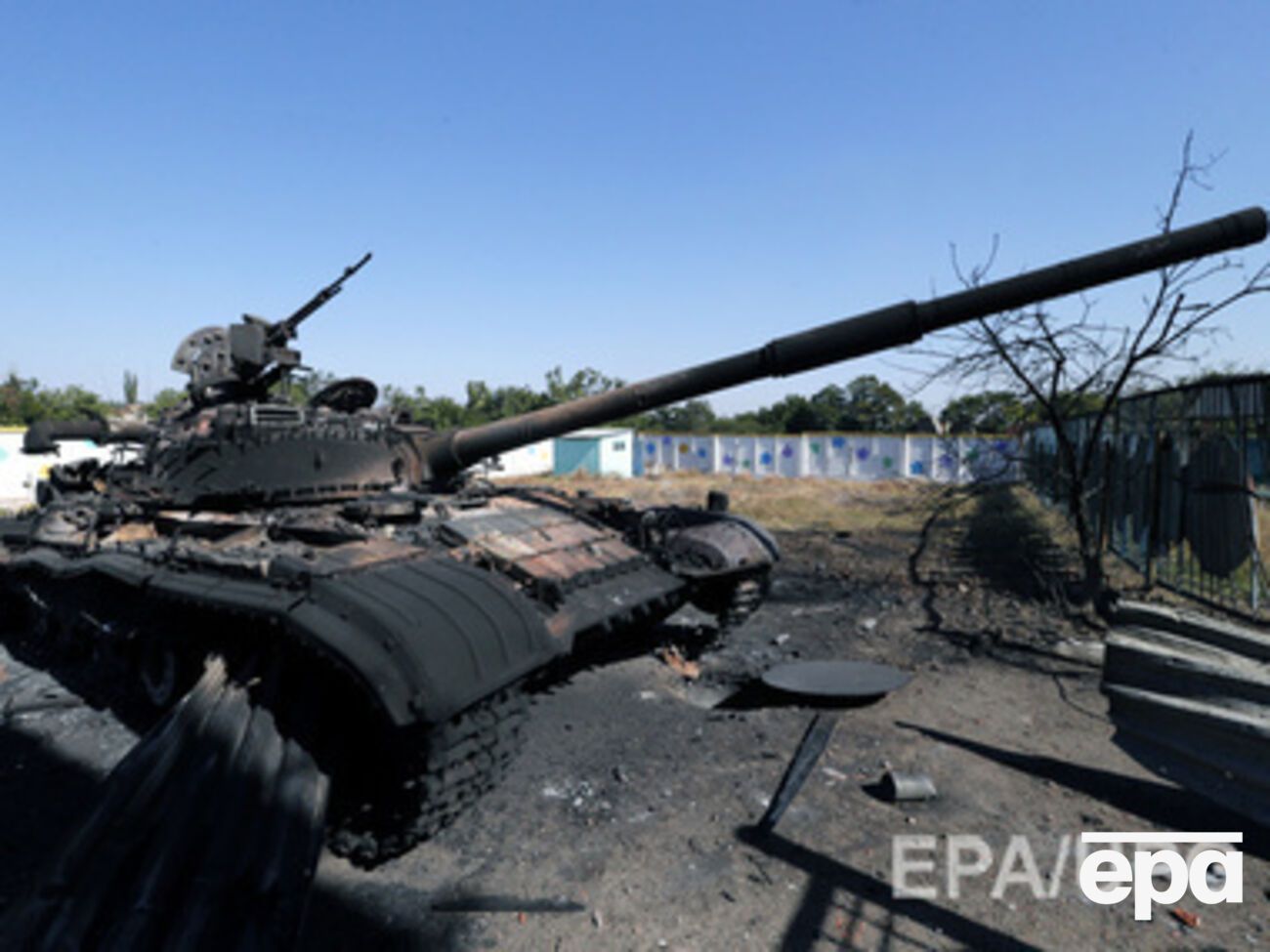 СНБО: Террористы нашли место для ремонта поврежденной бронетехники