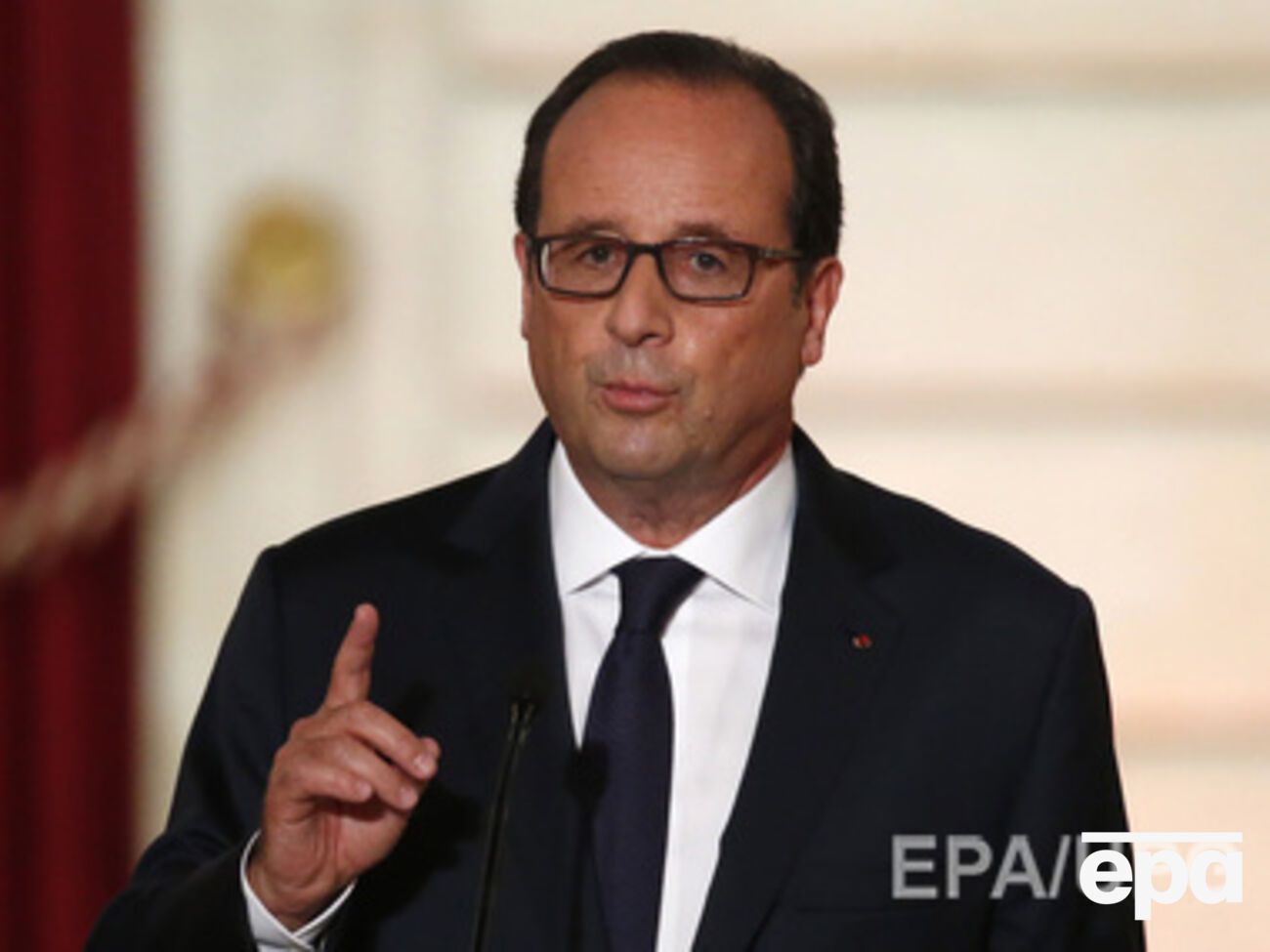 Франсуа Олланд не исключает возможность поставки "Мистралей" России