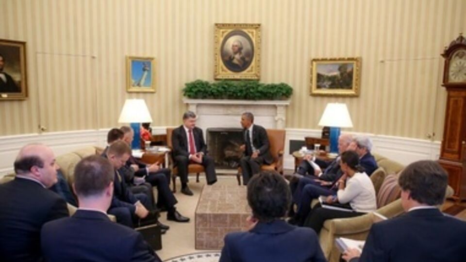 Порошенко провел переговоры с Обамой