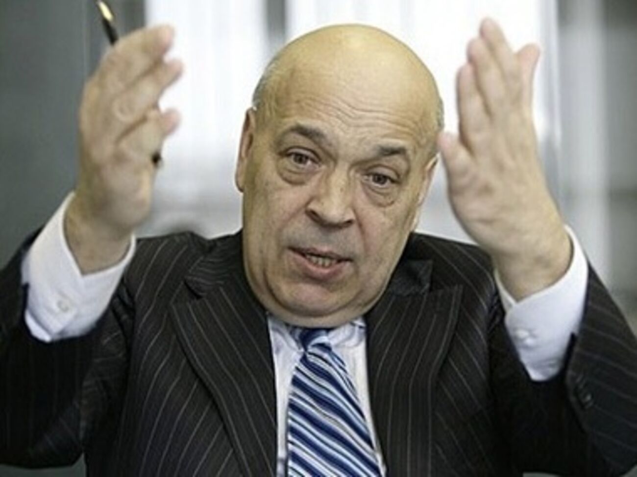 Москаль намерен выяснить, каковы реальные настроения людей в Луганской области