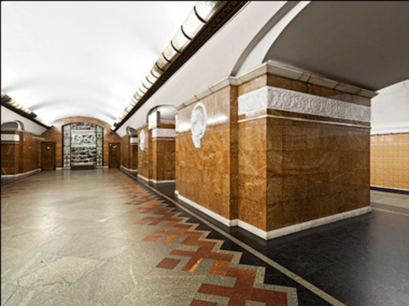 Поезда на станции не останавливаются