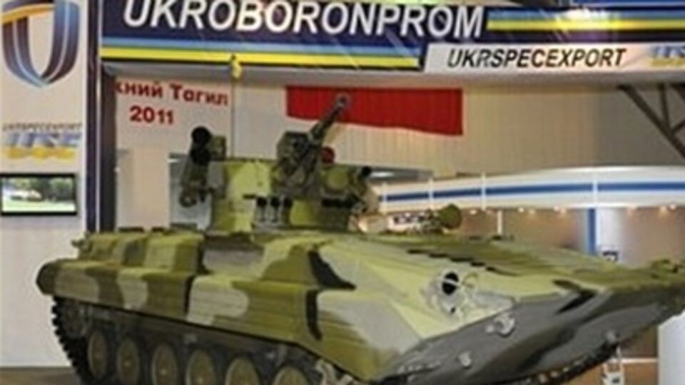 "Укроборонпром" продолжает поставлять технику в зону АТО