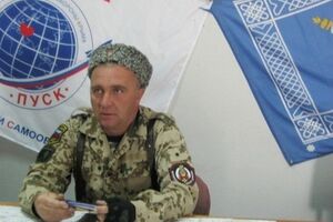 Новоизбранный "военком" Ровенек Кулькин раньше был шахтером. Женат, имеет двоих детей