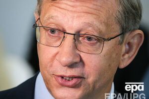 По данным российских СМИ, Владимиру Евтушенкову якобы разрешили пользоваться телефоном и ходить на работу