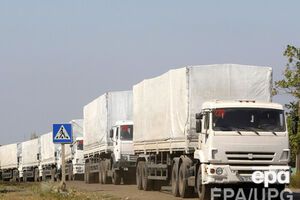 Грузовики с российской "помощью" зашли в зону таможенного контроля