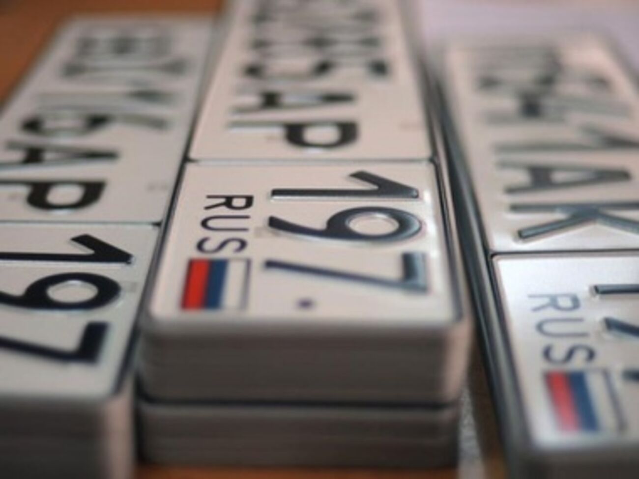 В Крыму до конца года будет продолжаться перерегистрация номеров на российские