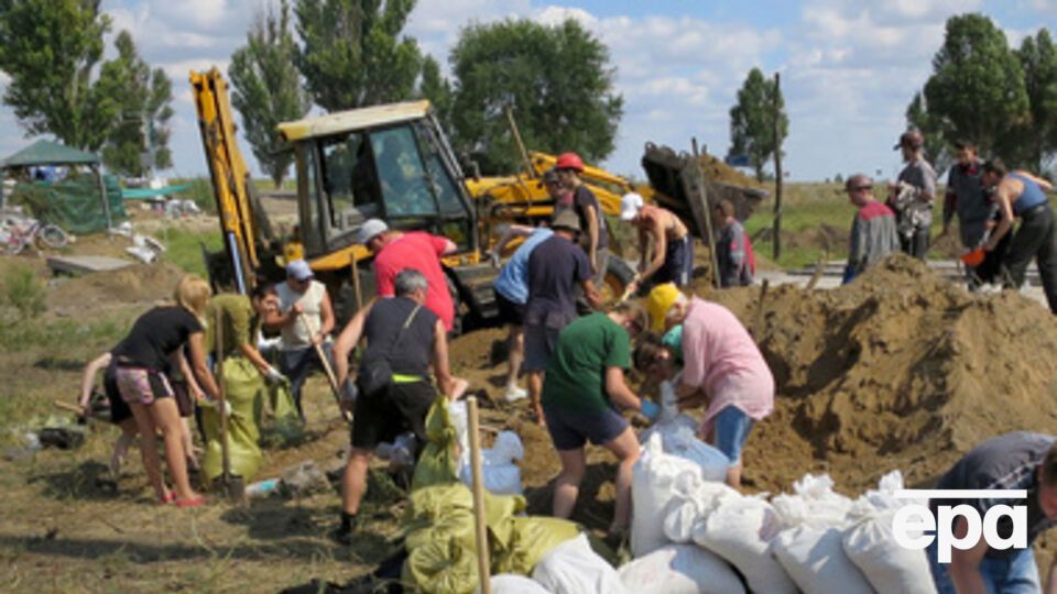 Мариуполь укрепляется