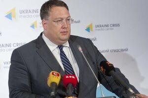 Геращенко заявил о нехватке специалистов для АТО