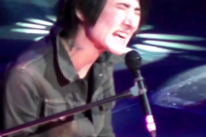 В Москве Земфира спела на украинском "Відпусти". Видео