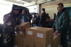 На ящиках написано, что внутри – скумбрия