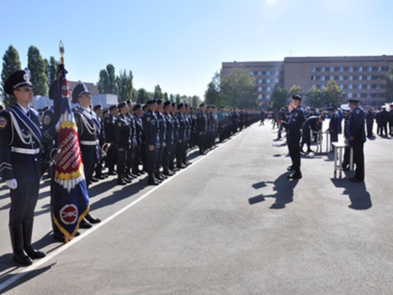 Завершилось мероприятие торжественным маршем