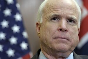 Маккейн: Позор нам, если мы не можем воплотить в жизнь эти принципы и обеспечить Украине помощь, которую она требует