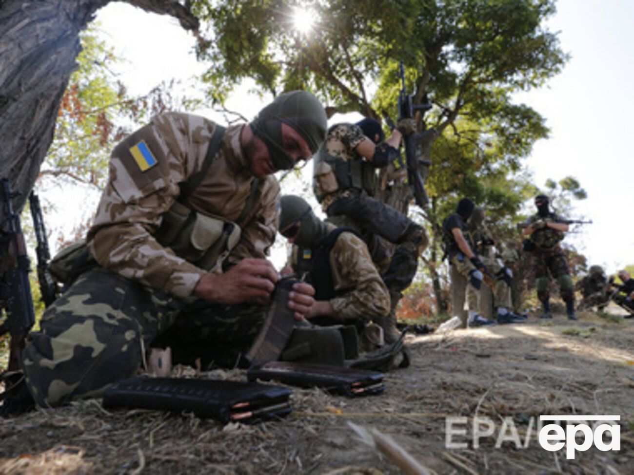 Боевики отступили, когда военные начали стрелять в ответ