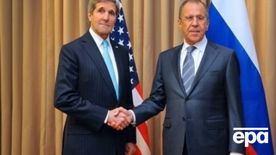 Лавров напомнил Керри о международном праве