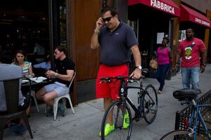 Саакашвили предпочитает модные кроссовки