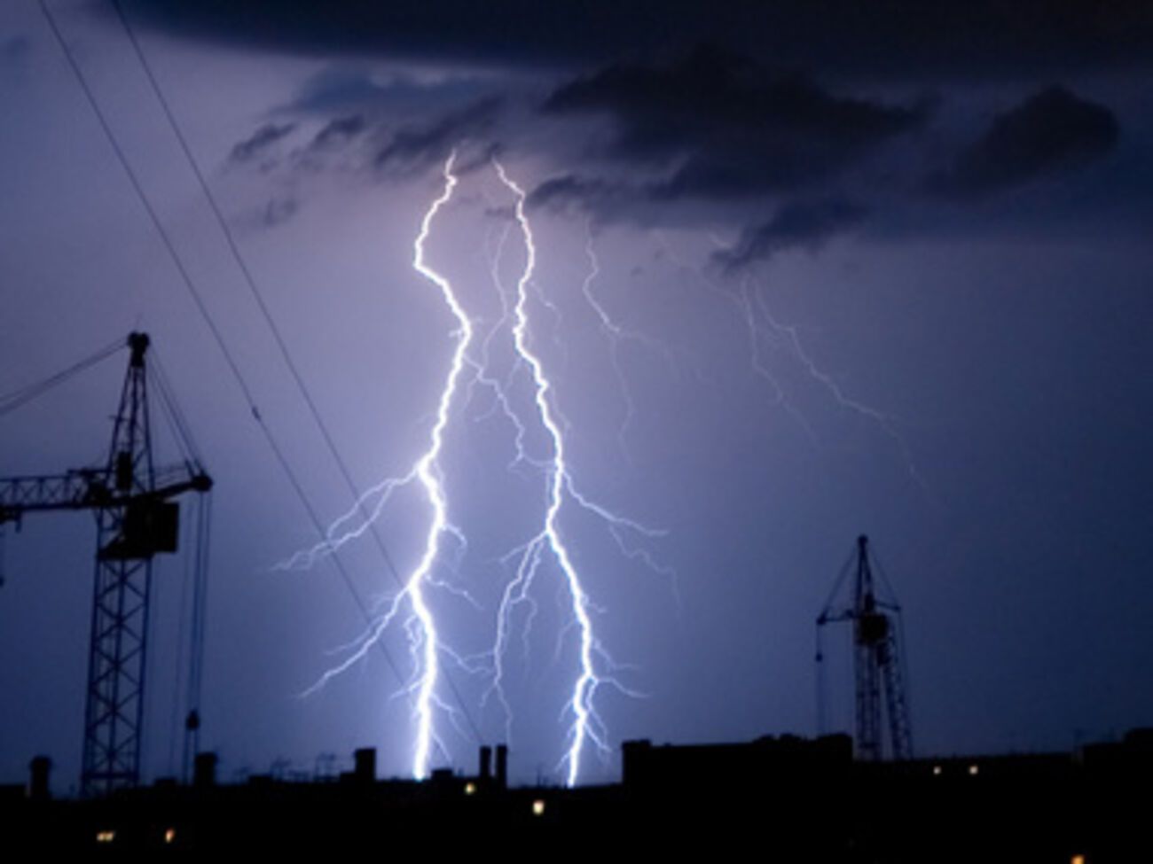 Гидрометцентр: В Украине сегодня ожидаются грозы