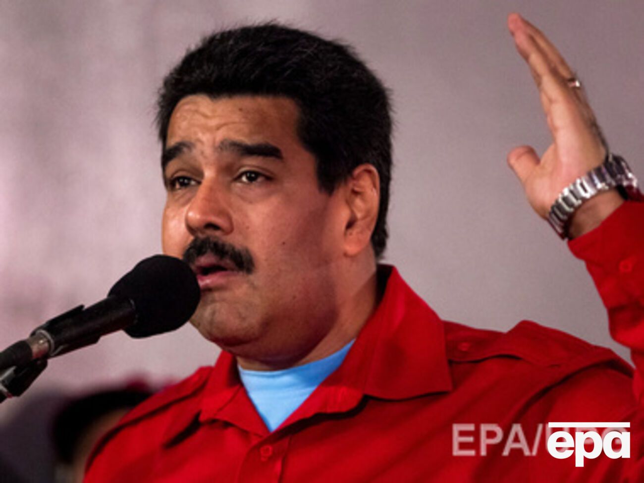 Мадуро снова заявляет о попытках "дестабилизировать ситуацию" в стране