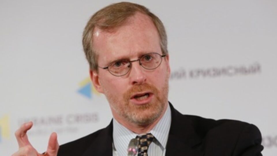 Крамер раскритиковал отказ поставлять Украине оружие