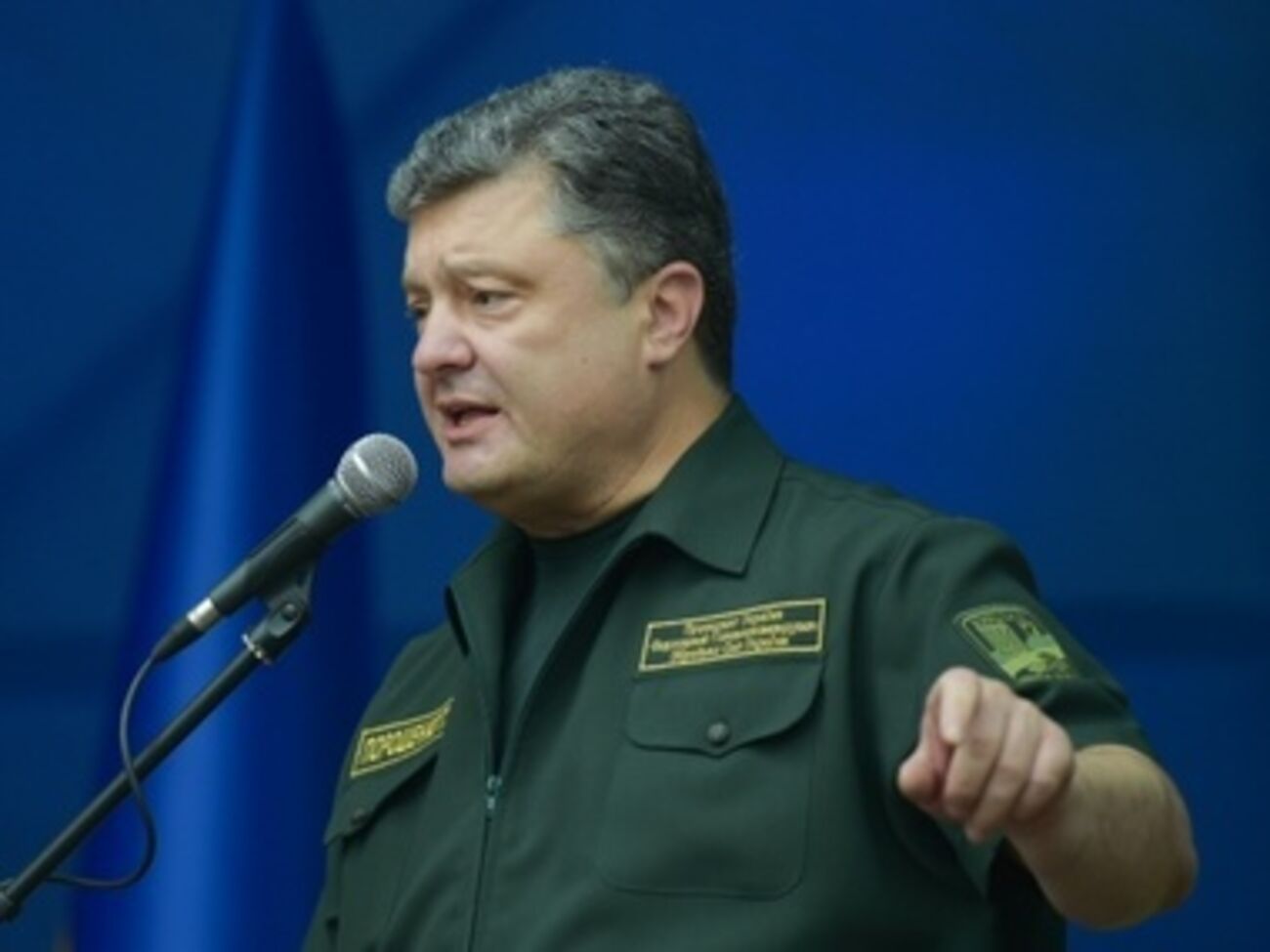 Порошенко сообщил об освобождении еще шести украинских военных