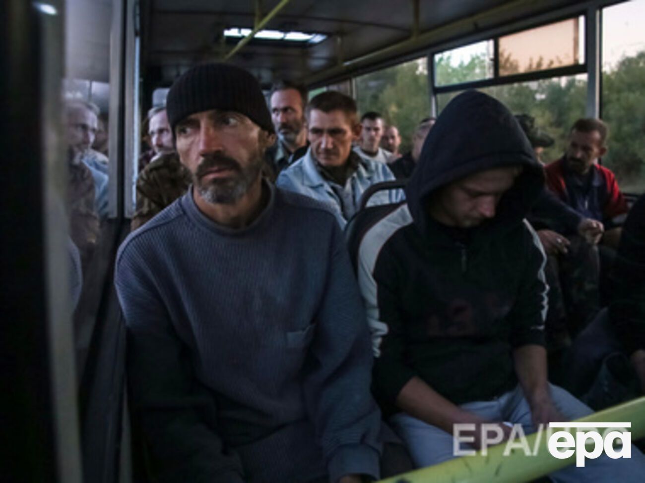 Обмен пленными продолжается