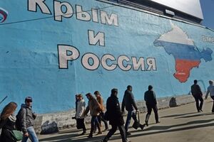 Украинские деньги в Крыму захватили российские спецслужбы, считает Дмитрий Снегирев