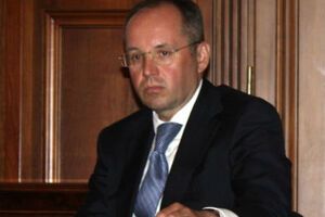 Демченко был исполняющим обязанности министра иностранных дел Украины до назначения Андрея Дещицы