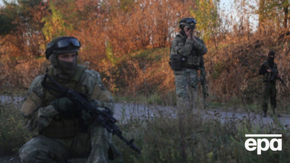 Командование в АТО передает информацию о позициях силовиков боевикам