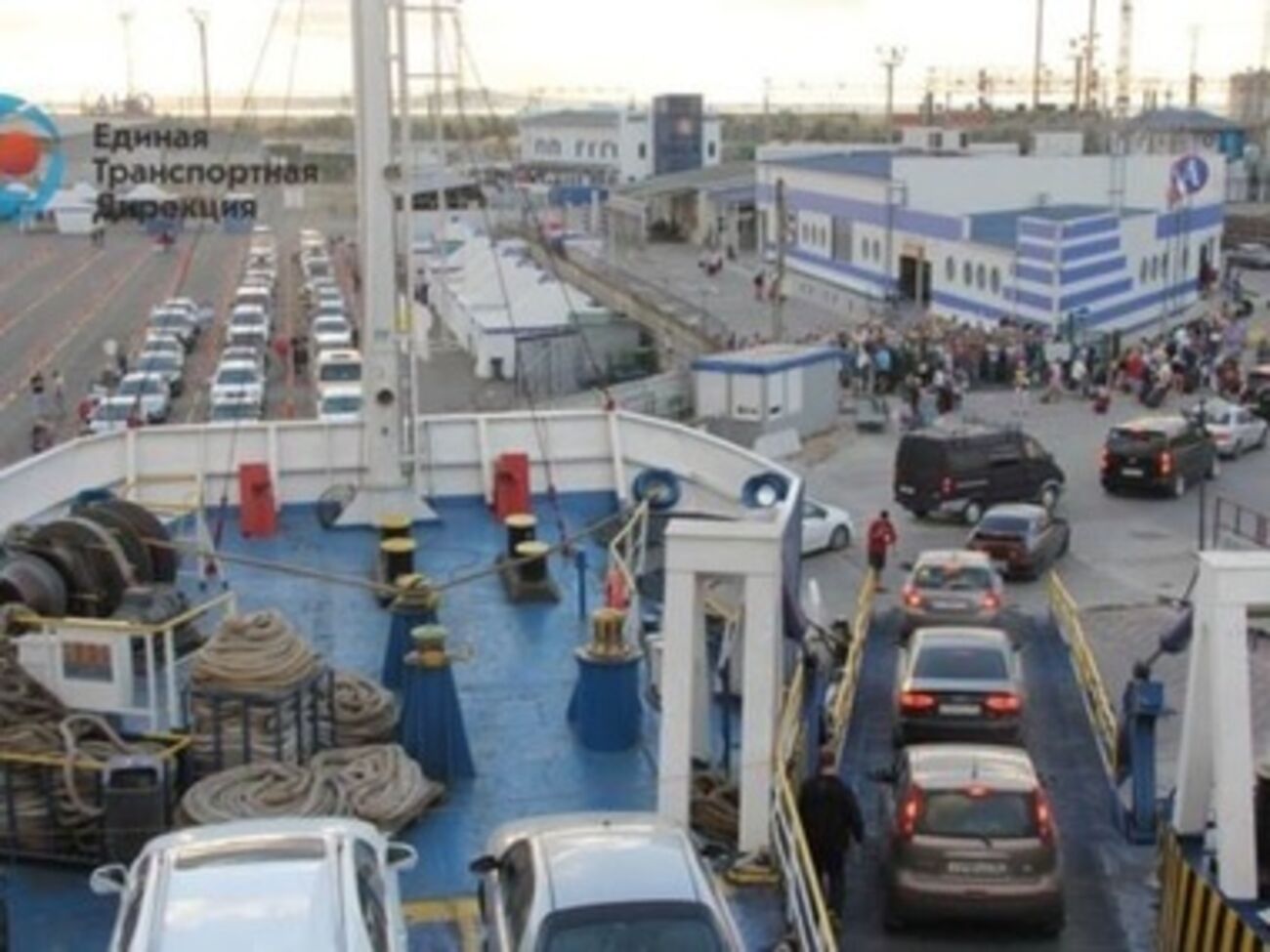 Переправа закрыта из-за шторма