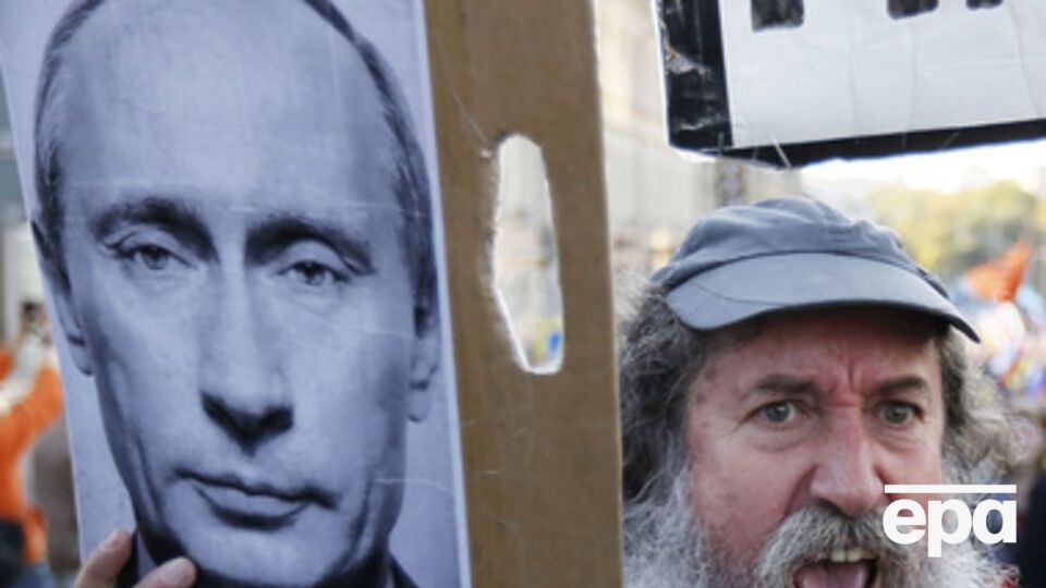 Россияне назвали своих моральных лидеров