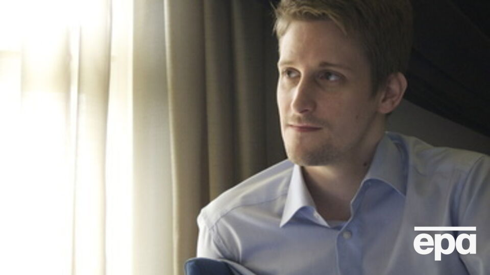 Сноуден получил награду за разоблачение "беспрецедентных масштабов государственного надзора"