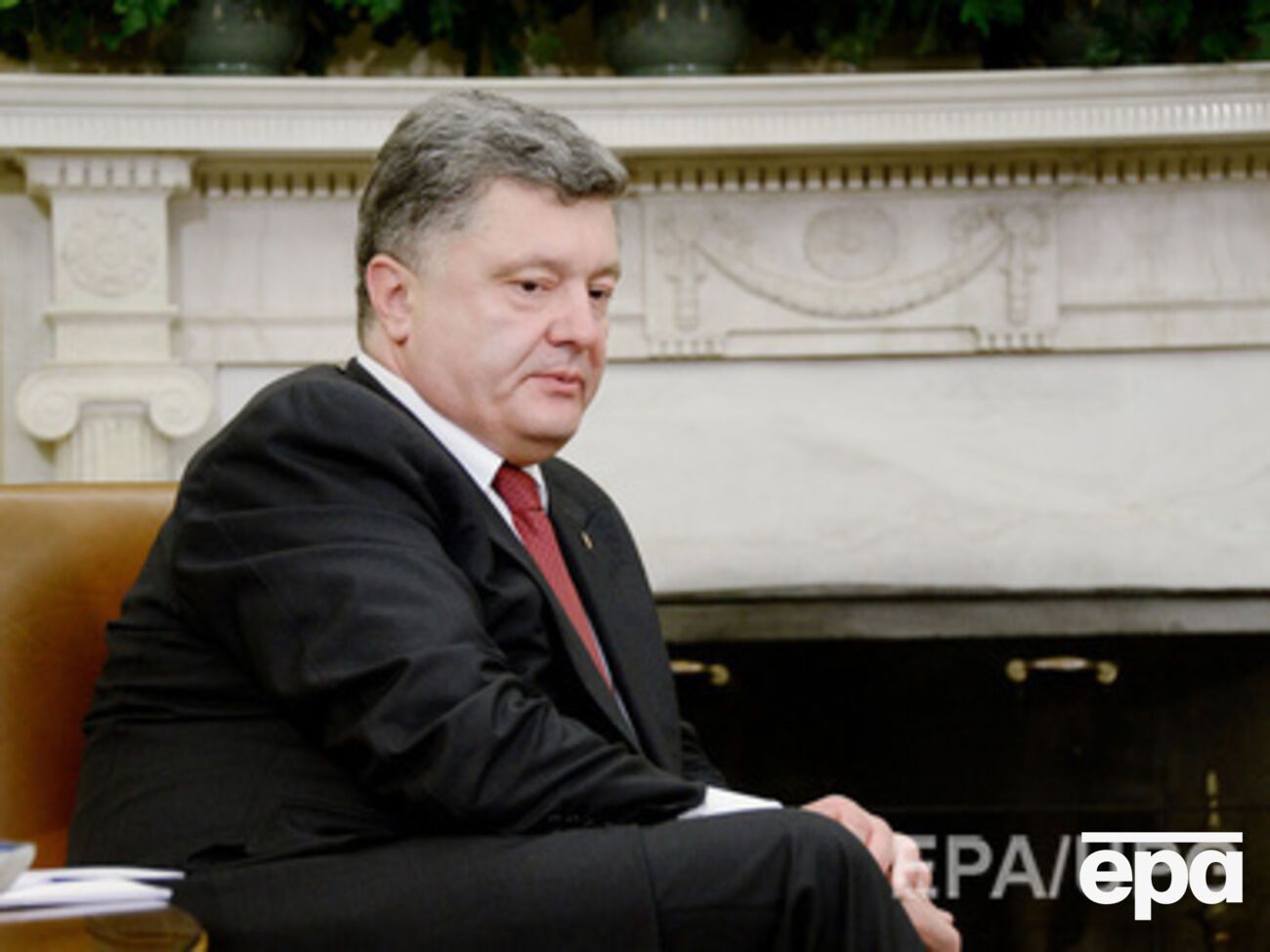 Порошенко ввел в действие решение СНБО почти месячной давности