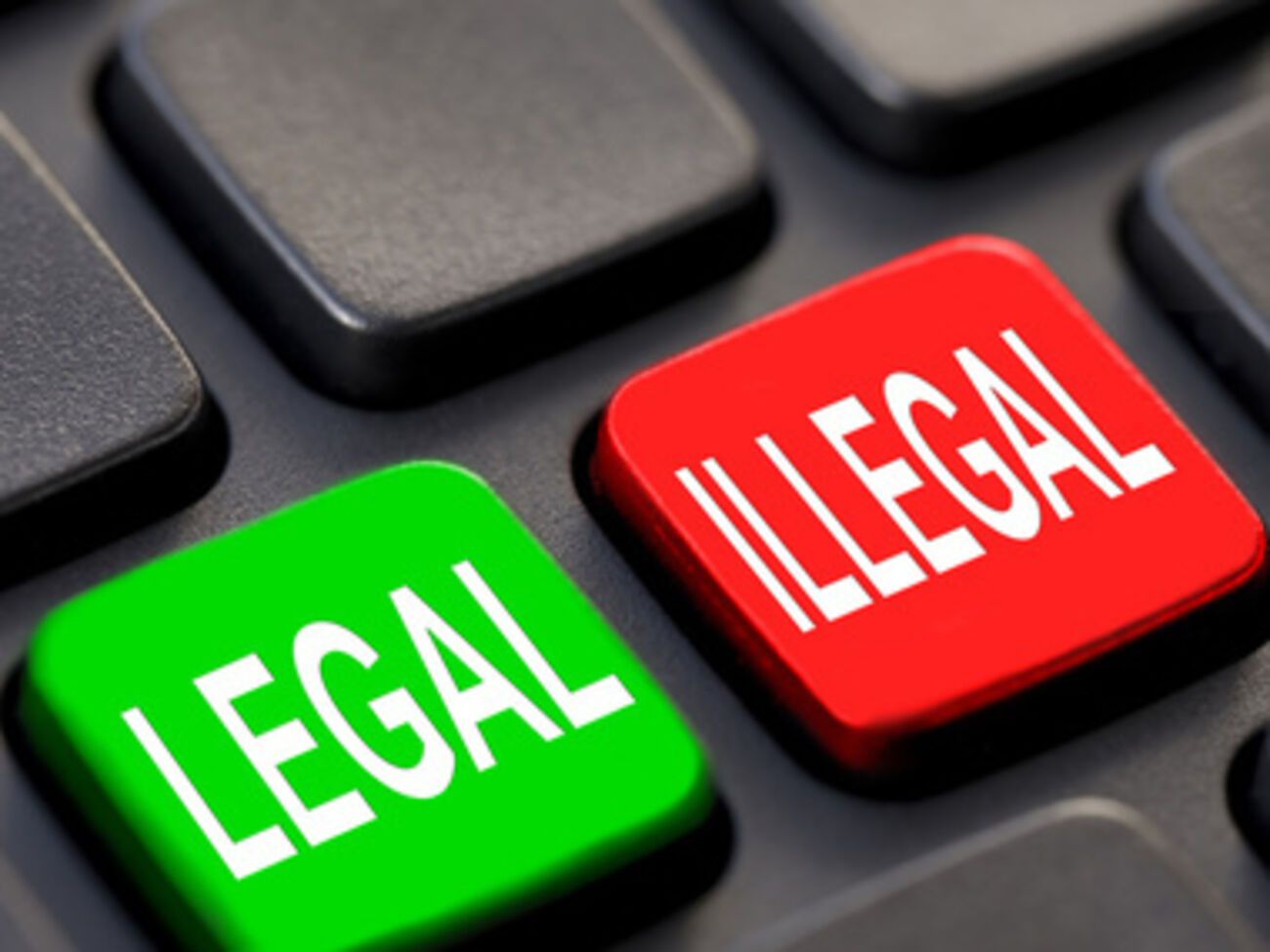 Роскомнадзор проводит регистрацию крымских СМИ <a class="_ZR irc_hol" href="http://media100.org/news/culture/roskomnadzor-avtomatizuye-poshuk-netsenzurnoyi-layki-v-interneti-1870" data-ved="0CAYQjB0" style="text-decoration: none; -webkit-tap-highlight-