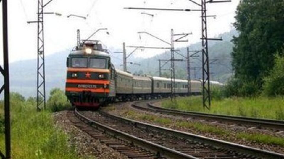 Движение пассажирских поездов дальнего следования со станции Донецк не осуществлялось с 12 августа