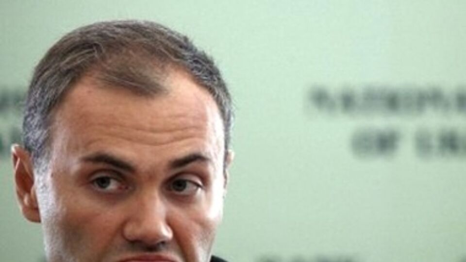 Колобов был министром финансов с февраля 2012 по февраль 2014 года