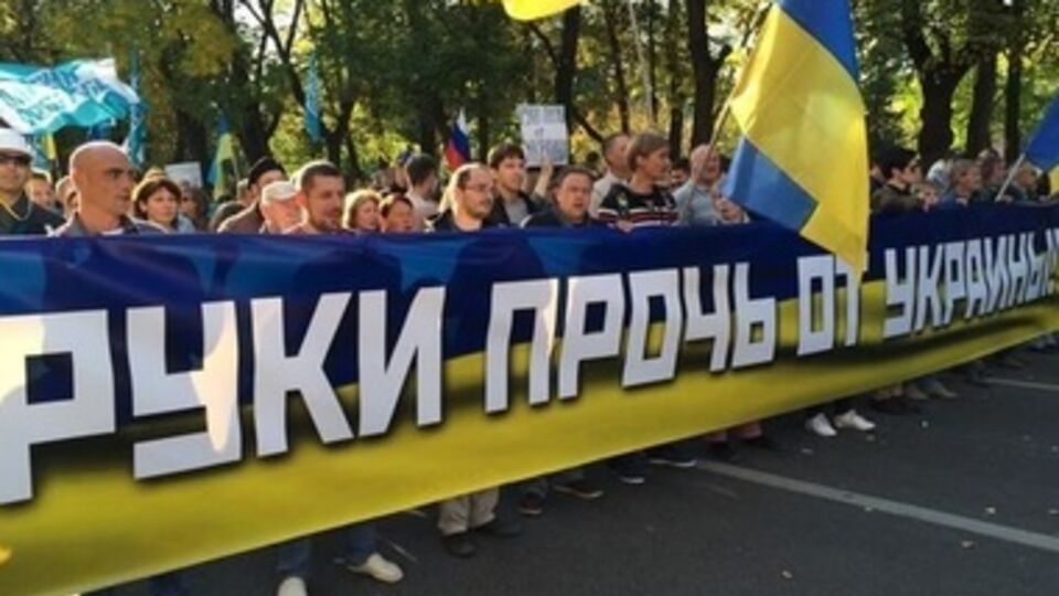 По разным данным, на Марш мира в Москве пришли от пяти до ста тысяч россиян